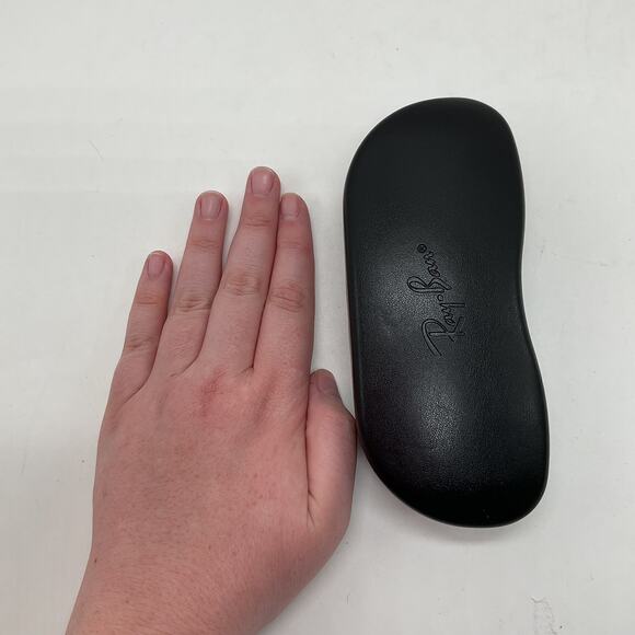 Rayban Hard Glasses Case Clamshell Closure Black Embossed with cleaning cloth - Picture 6 of 6